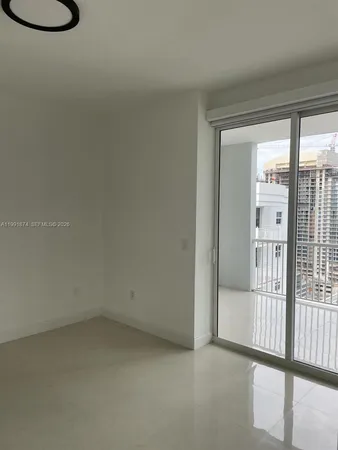 $4,000 | 170 Southeast 14th Street, Unit 3005, Miami, FL 33131