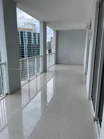 $4,000 | 170 Southeast 14th Street, Unit 3005, Miami, FL 33131