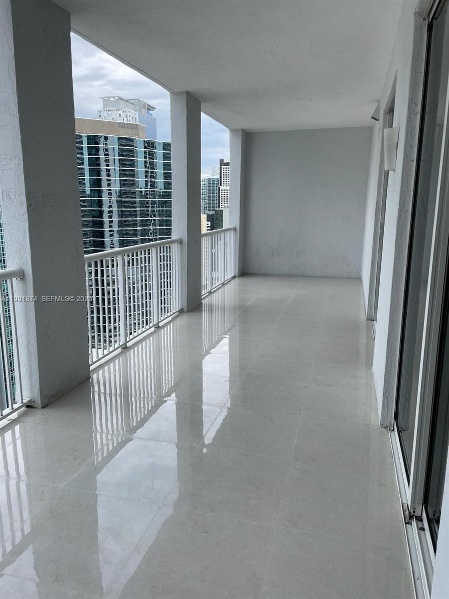 170 Southeast 14th Street, Unit 3005 Miami, FL 33131 - Photo 12 of 19