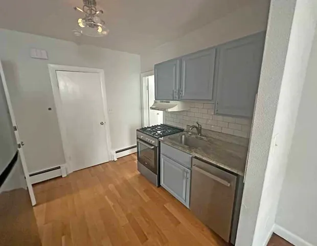 $2,600,000 | 722 East 6th Street, Boston, MA 02127