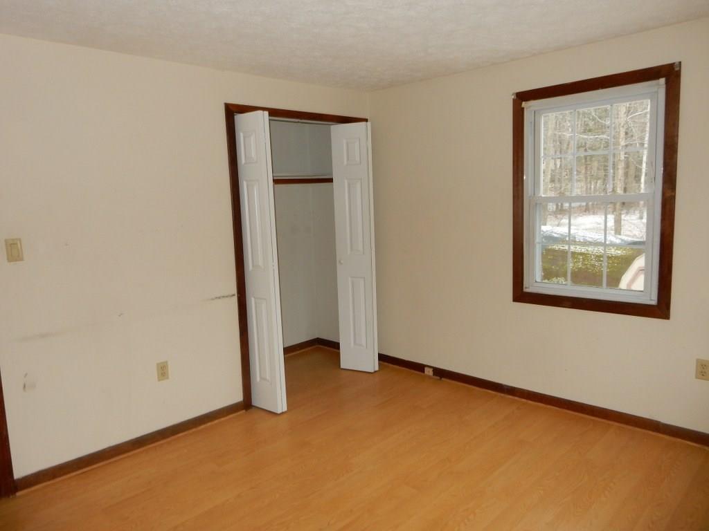23 Barbara Street Springvale, ME 04083 - Photo 9 of 18 Photo