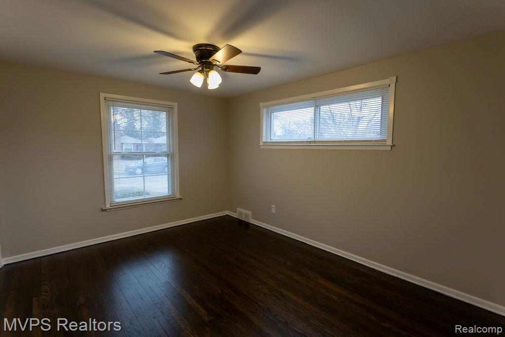 20946 Littlestone Road Harper Woods, MI 48225 - Photo 6 of 13