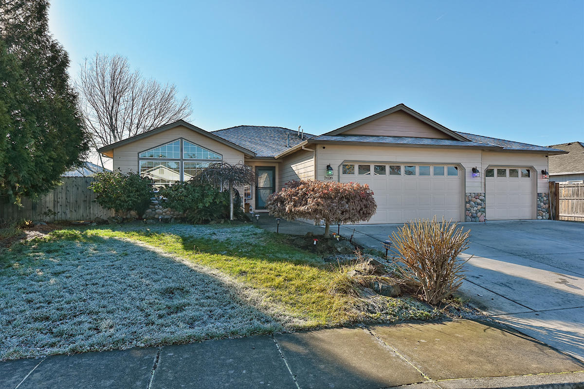 2628 Rabun Way Central Point, OR 97502 - Photo 1 of 19 1