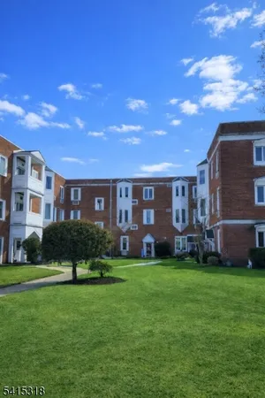 $2,400 | 520 Turnpike C107 Pompton Plains, Unit 107, Pompton Plains, NJ 07444