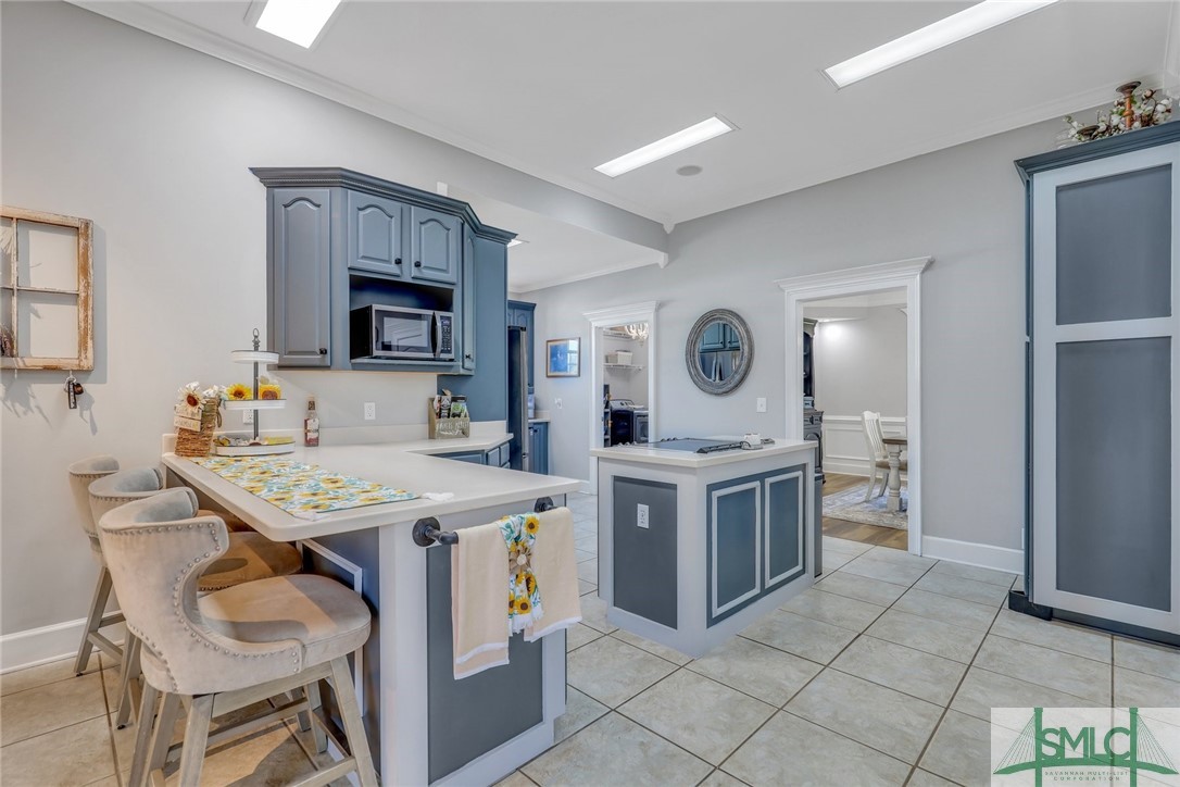 803 Honey Ridge Road Guyton, GA 31312 - Photo 18 of 50 Breakfast bar and also area for a breakfast table