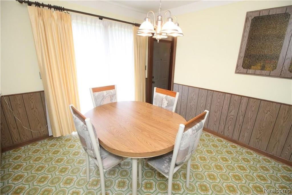 25250 Alex Street Center Line, MI 48015 - Photo 19 of 26
