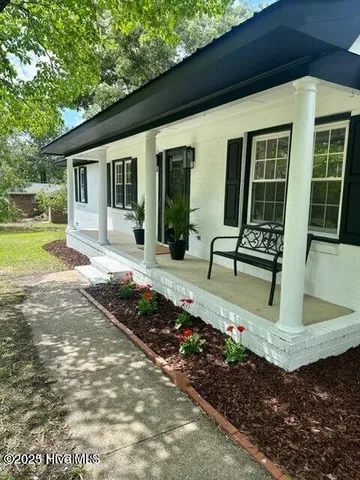 $2,200 | 611 East L Ives Drive, Aberdeen, NC 28315