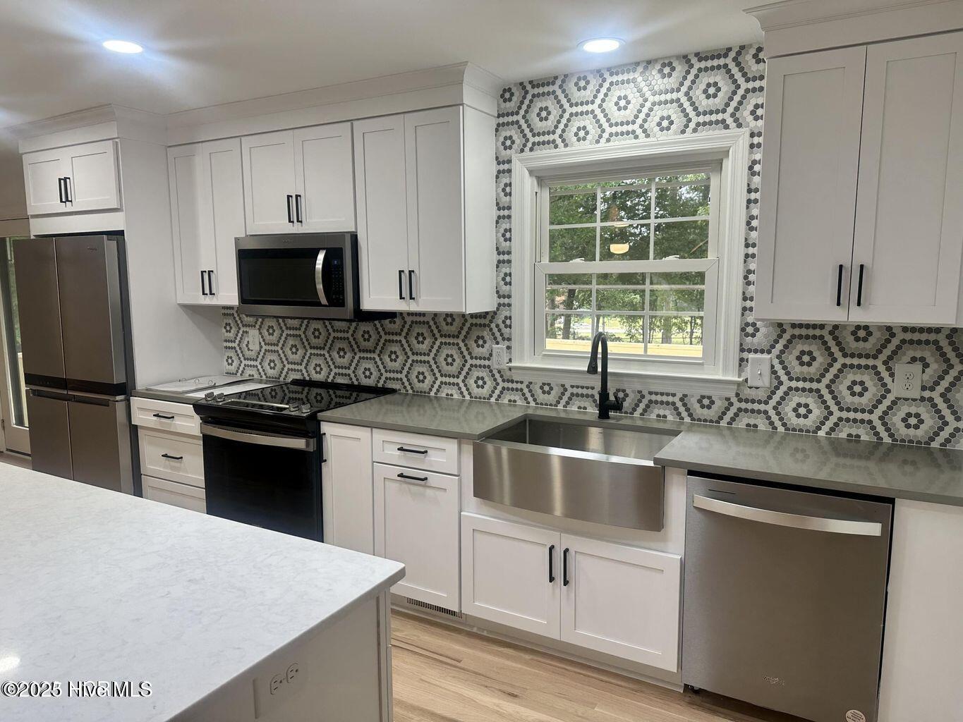 611 East L Ives Drive Aberdeen, NC 28315 - Photo 5 of 24 20230607022103228517000000-o