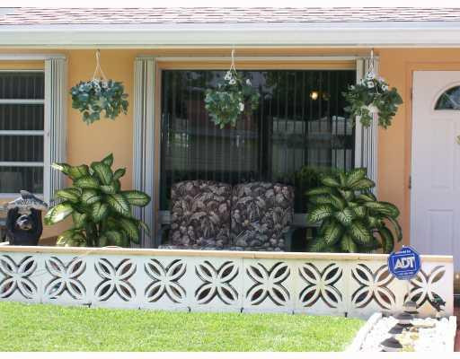 6910 Raleigh Street Hollywood, FL 33024 - Photo 5 of 15 Exterior Front