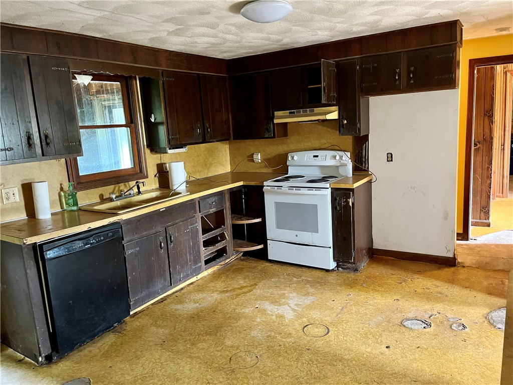 15 Summit Road Narragansett, RI 02882 - Photo 4 of 23