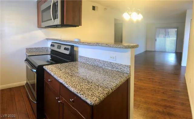 $1,295 | 2750 South Durango Drive, Unit 1102, Las Vegas, NV 89117