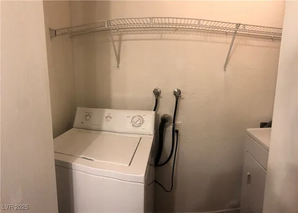 $1,145 | 2750 South Durango Drive, Unit 1102, Las Vegas, NV 89117