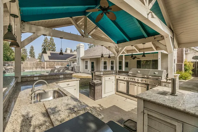 $795,000 | 2409 Southeast Cottonwood Circle, Visalia, CA 93277