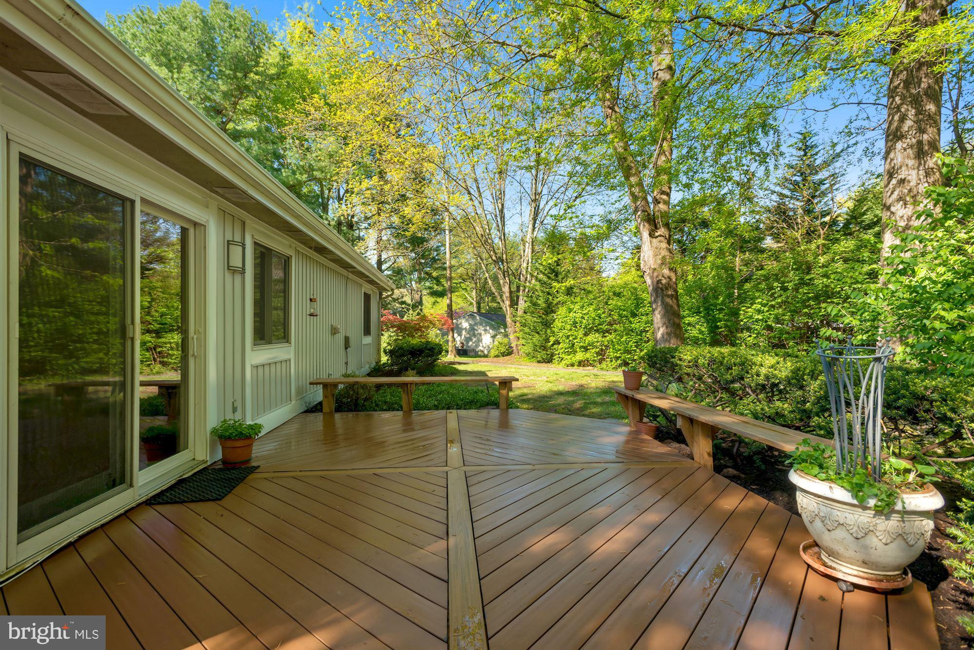 11310 Gatesborough Lane Reston, VA 20191 - Photo 28 of 43 Large Deck w/ Composite Materials and Bench Seatin