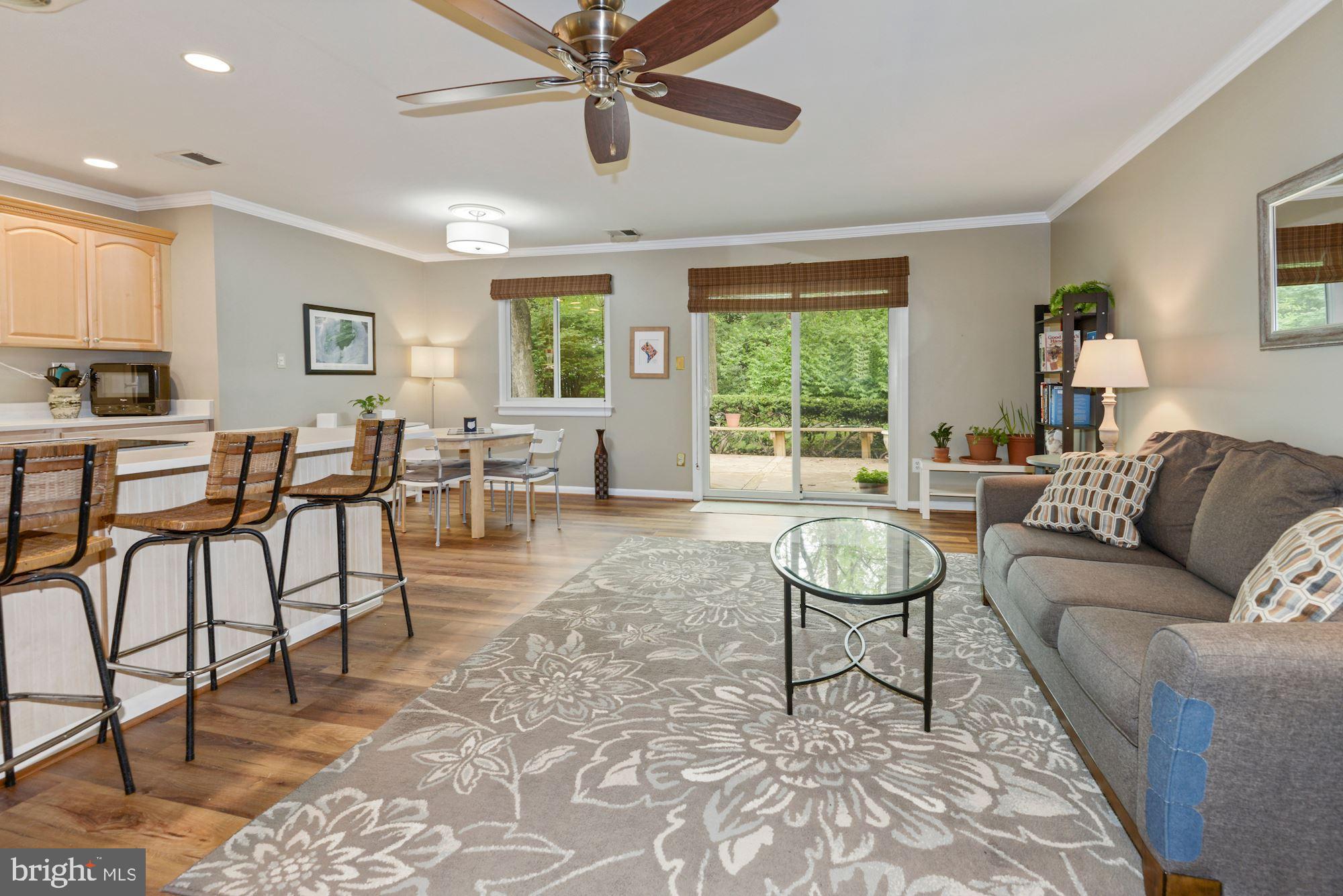 11310 Gatesborough Lane Reston, VA 20191 - Photo 4 of 43 Large Great Room