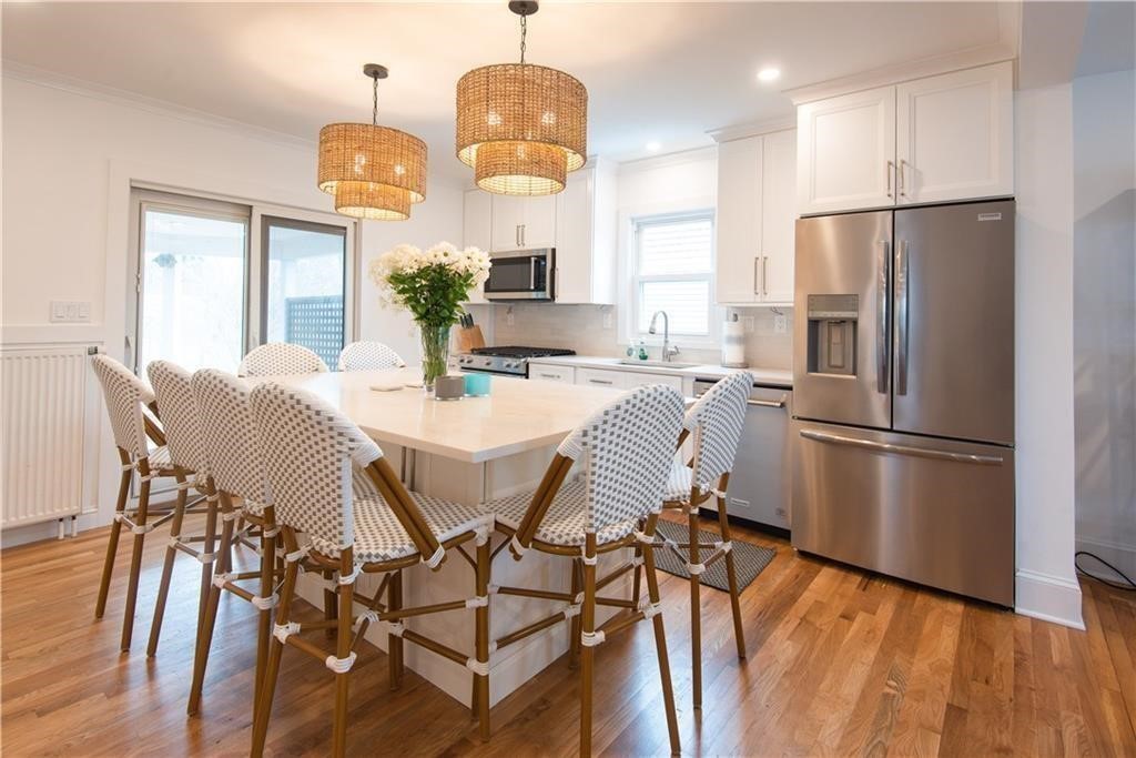 29 Fenner Avenue Newport, RI 02840 - Photo 11 of 45