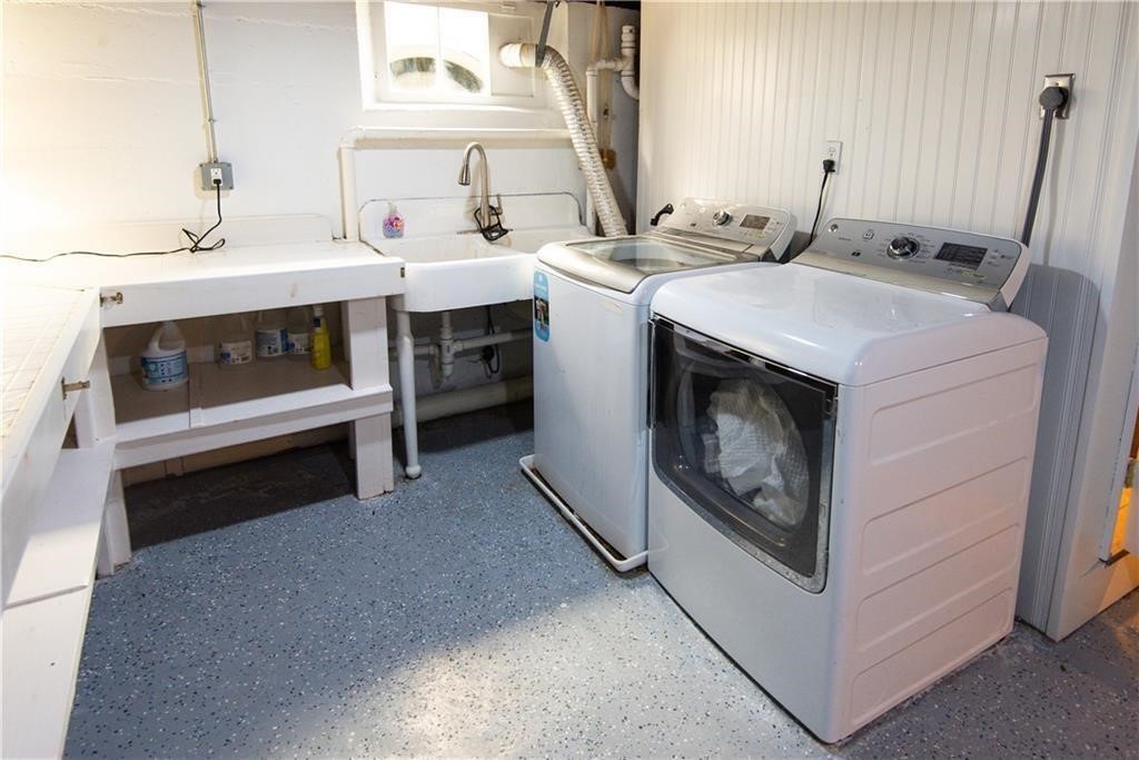 29 Fenner Avenue Newport, RI 02840 - Photo 38 of 45