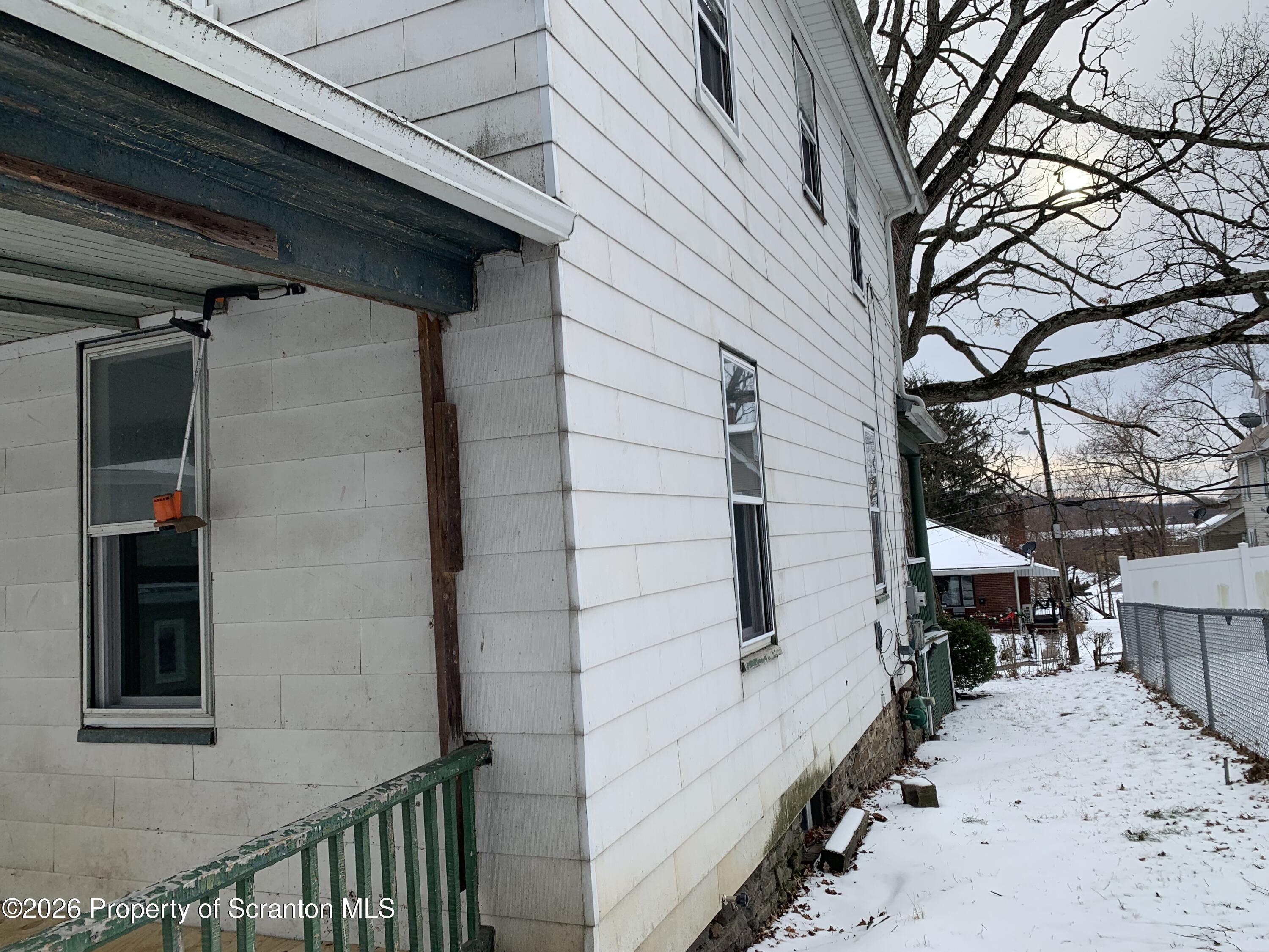 709 Meade Street Dunmore, PA 18512 - Photo 25 of 38