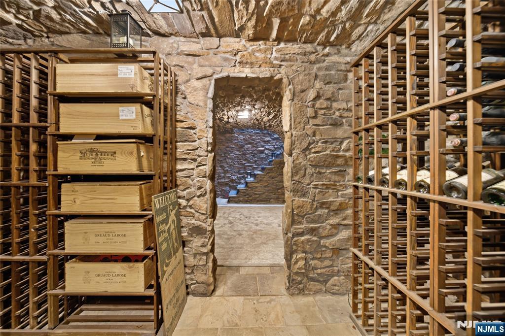 18 Pepperidge Tree Terrace Butler, NJ 07405 - Photo 28 of 35 front view of a building