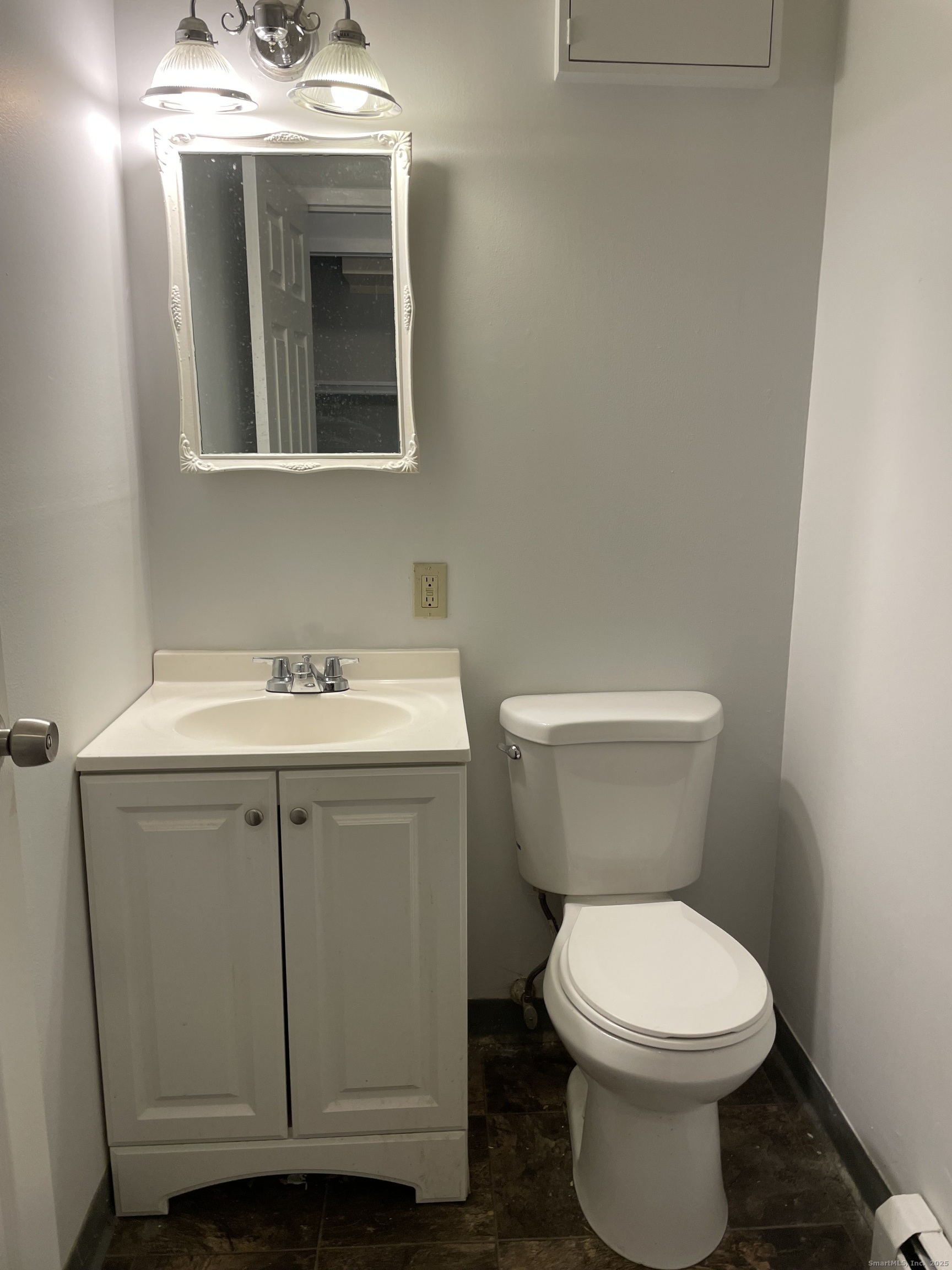 88 Wakelee Road, Unit 22 Waterbury, CT 06705 - Photo 5 of 9