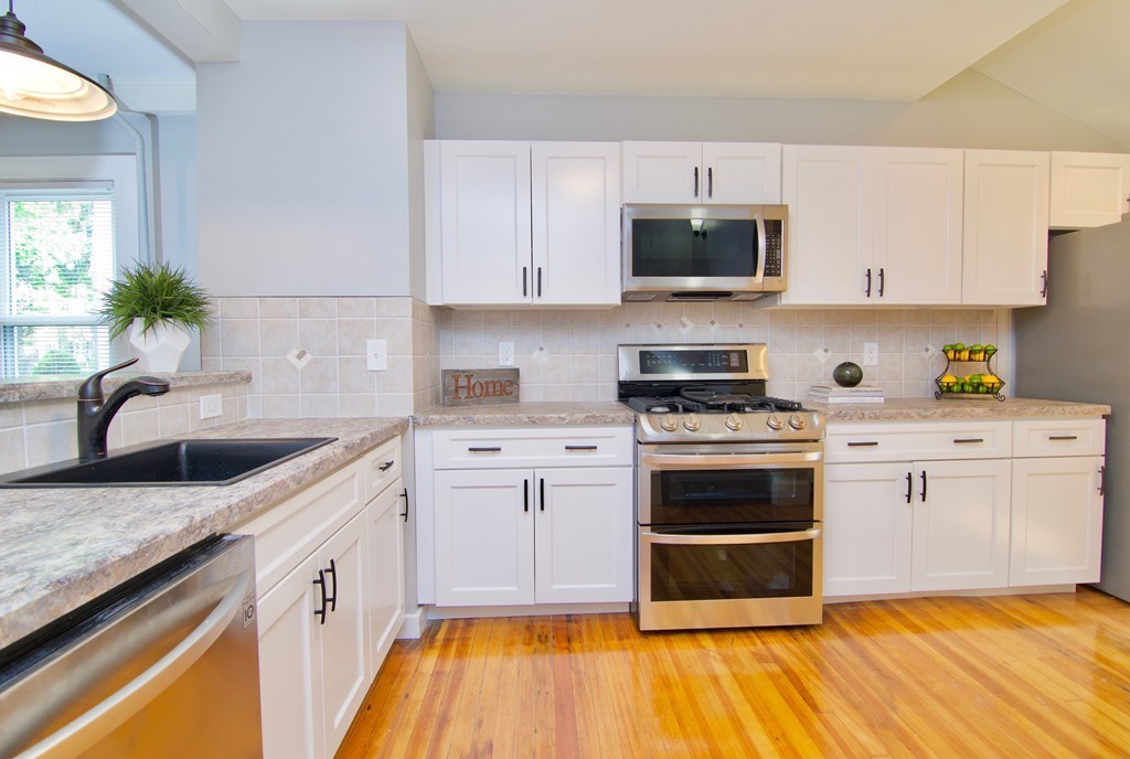 30 Alberta Street Springfield, MA 01108 - Photo 6 of 30