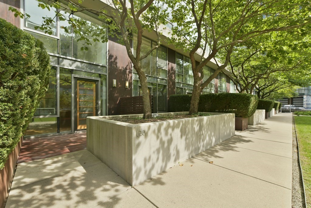 2 Earhart Street, Unit 120 Cambridge, MA 02141 - Photo 24 of 42 a view of a outdoor space