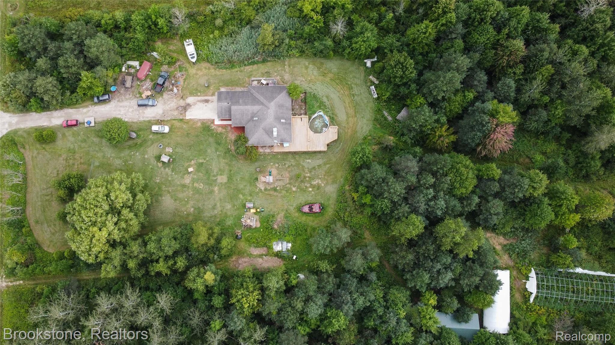 5650 Cribbins Road North Street, MI 48049 - Photo 5 of 32 House_cribbins-3.jpg