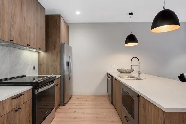 $5,200 | 1257 North Ashland Avenue, Unit 403, Chicago, IL 60622