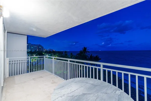 $18,000 | 615 Ocean Drive, Unit 6A, Key Biscayne, FL 33149
