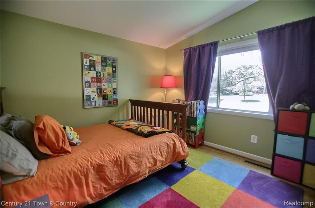424 Gunder Drive Rochester Hills, MI 48309 - Photo 22 of 33