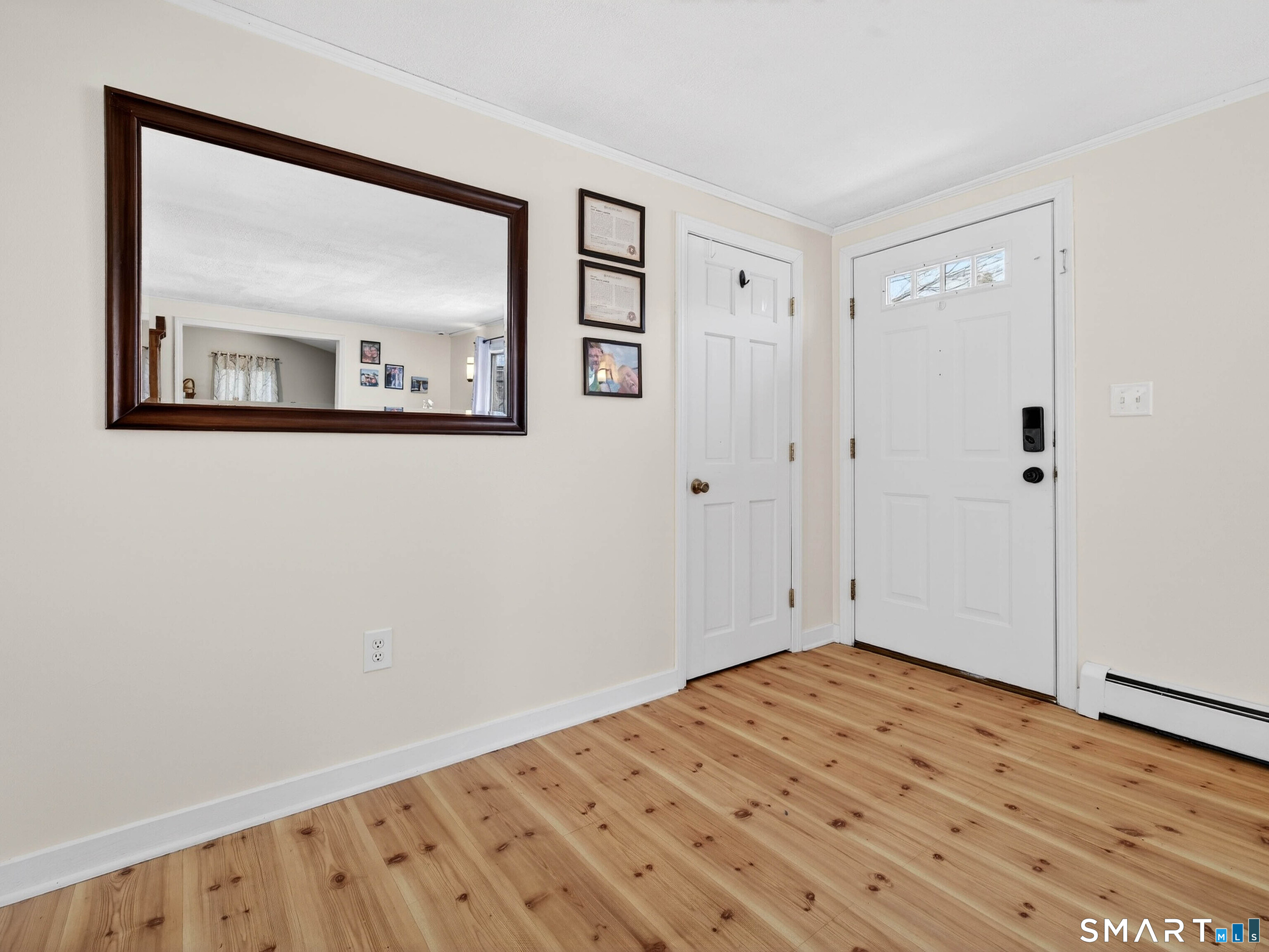 23 Skyview Terrace Groton, CT 06340 - Photo 3 of 40