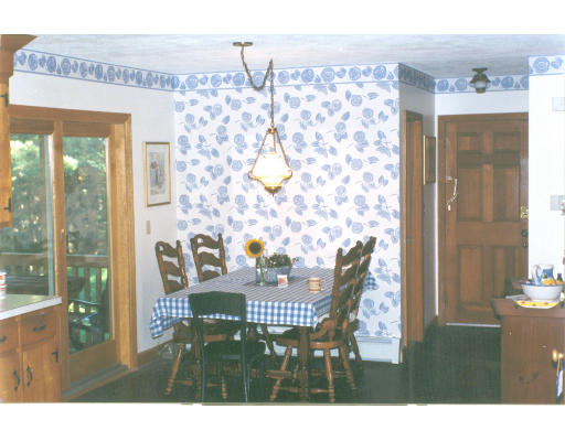 87 Topsfield Road Wenham, MA 01984 - Photo 3 of 4 Gallery Image 3