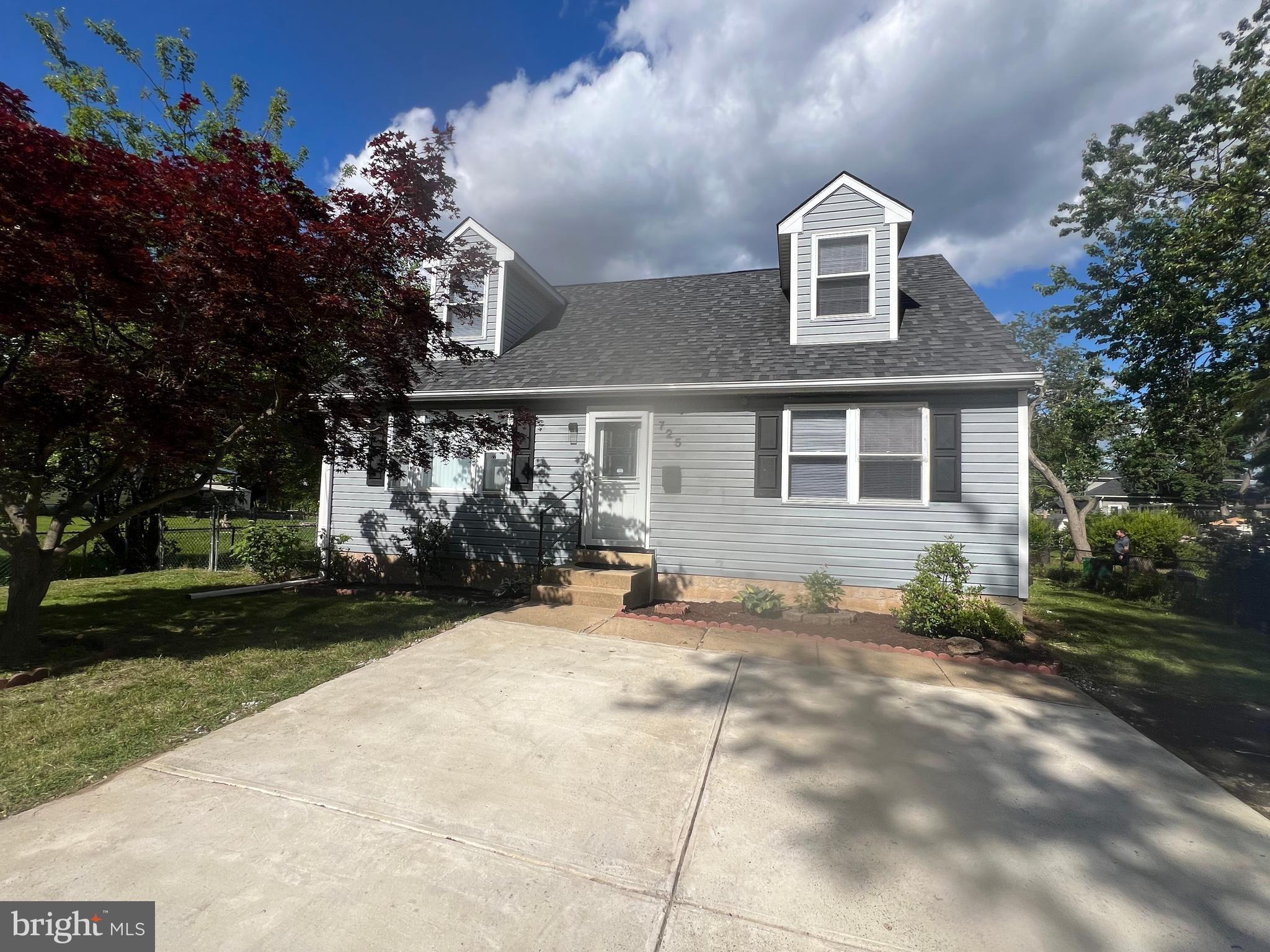 725 Rosa Avenue Croydon, PA 19021 - Photo 1 of 31 Front of house
