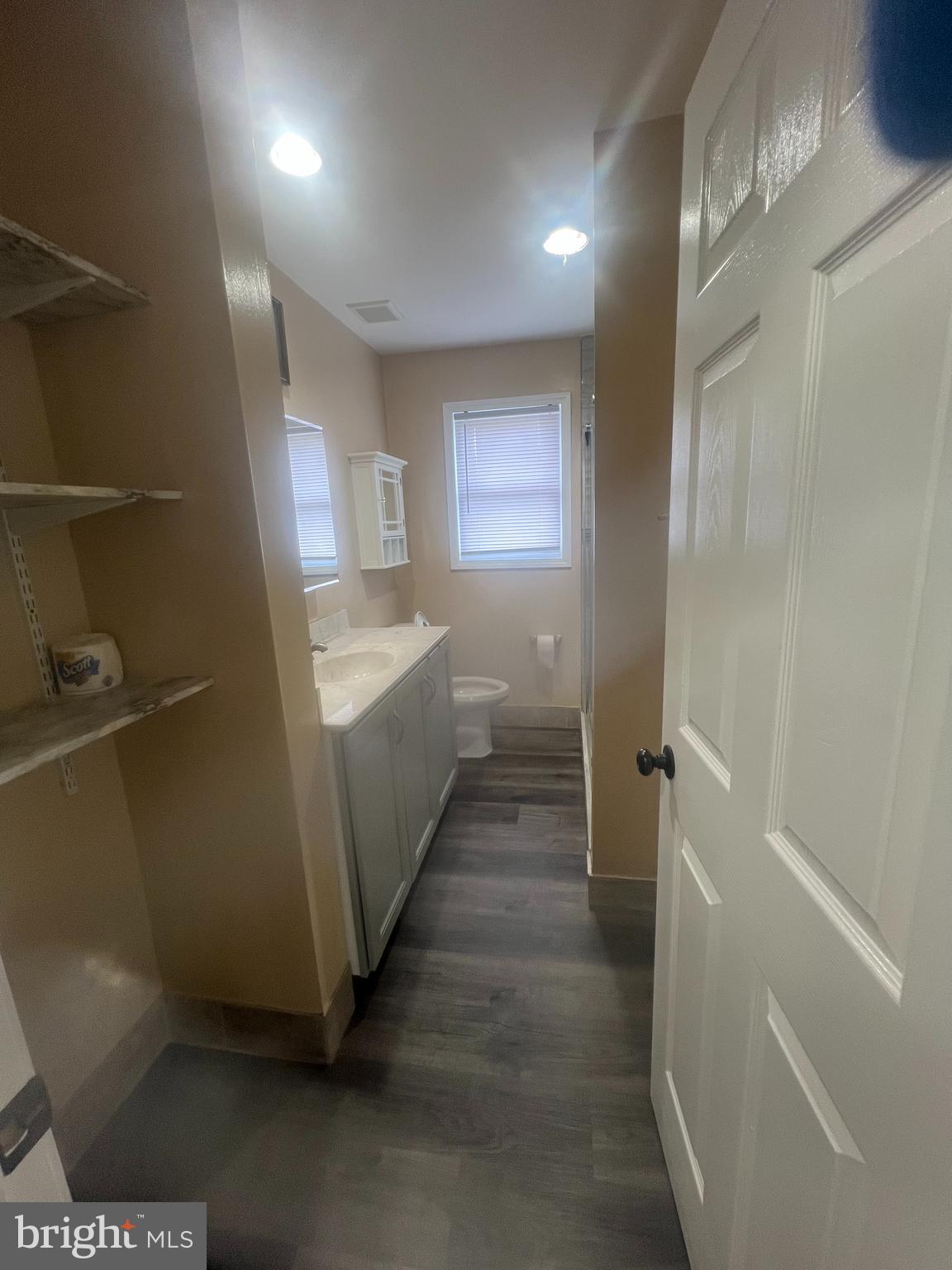 725 Rosa Avenue Croydon, PA 19021 - Photo 12 of 31 1st floor 2nd bathroom