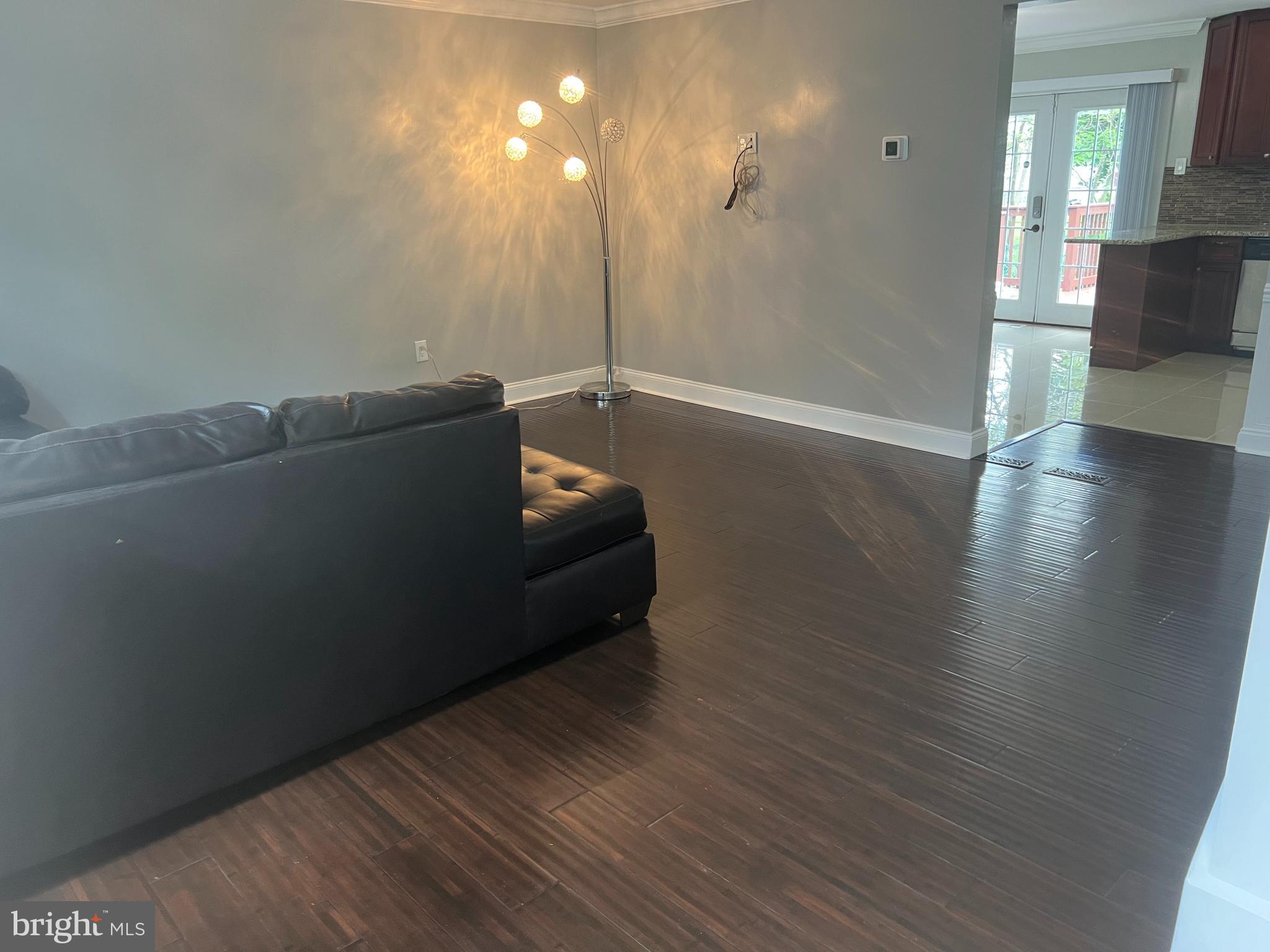 725 Rosa Avenue Croydon, PA 19021 - Photo 2 of 31 Living room