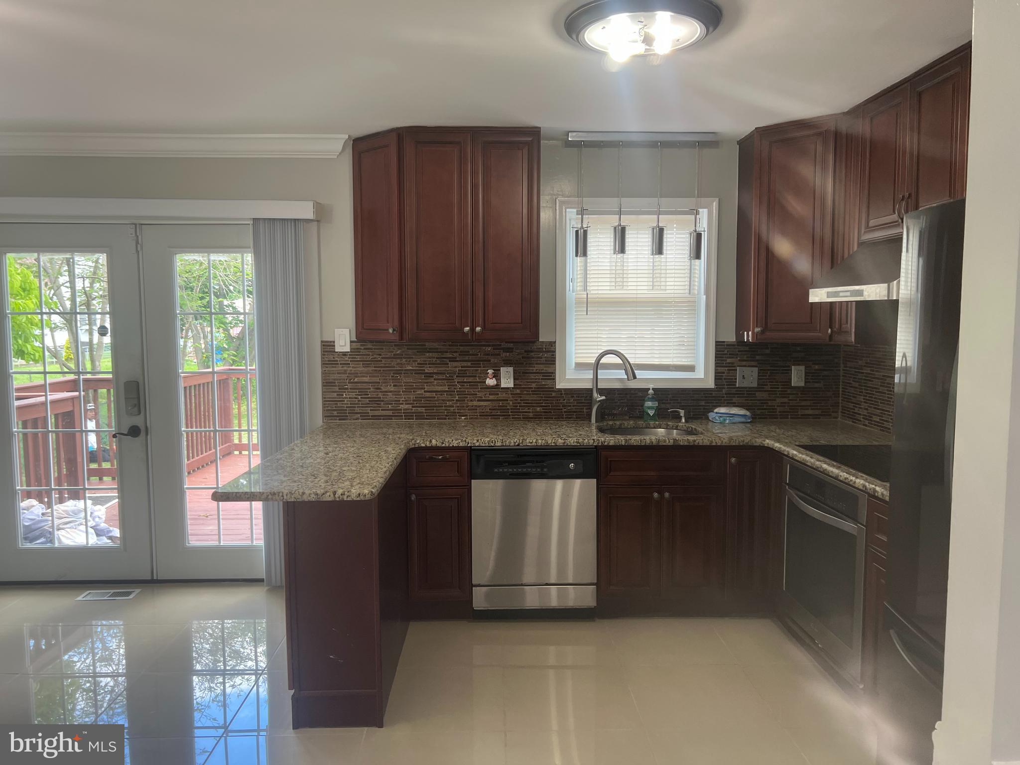 725 Rosa Avenue Croydon, PA 19021 - Photo 5 of 31 Kitchen