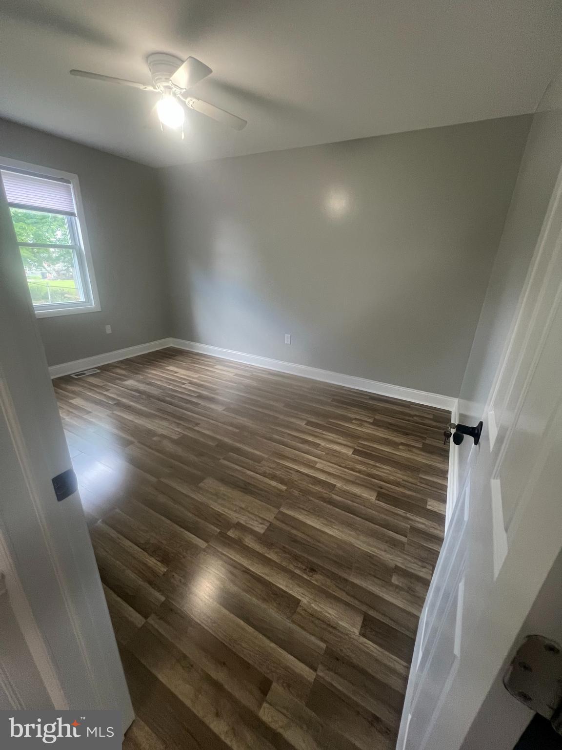 725 Rosa Avenue Croydon, PA 19021 - Photo 9 of 31 1st floor bedroom