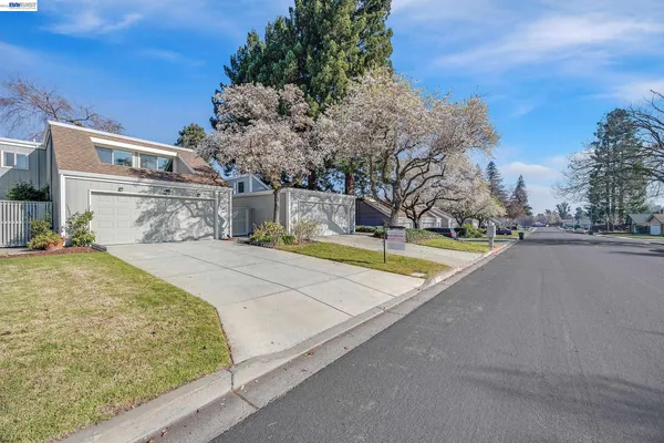 $1,149,900 | 7551 Maywood Drive, Pleasanton, CA 94588