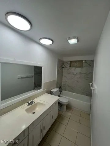 $1,700 | 2842 Upcohall Avenue, Unit 2840, Fort Myers, FL 33905