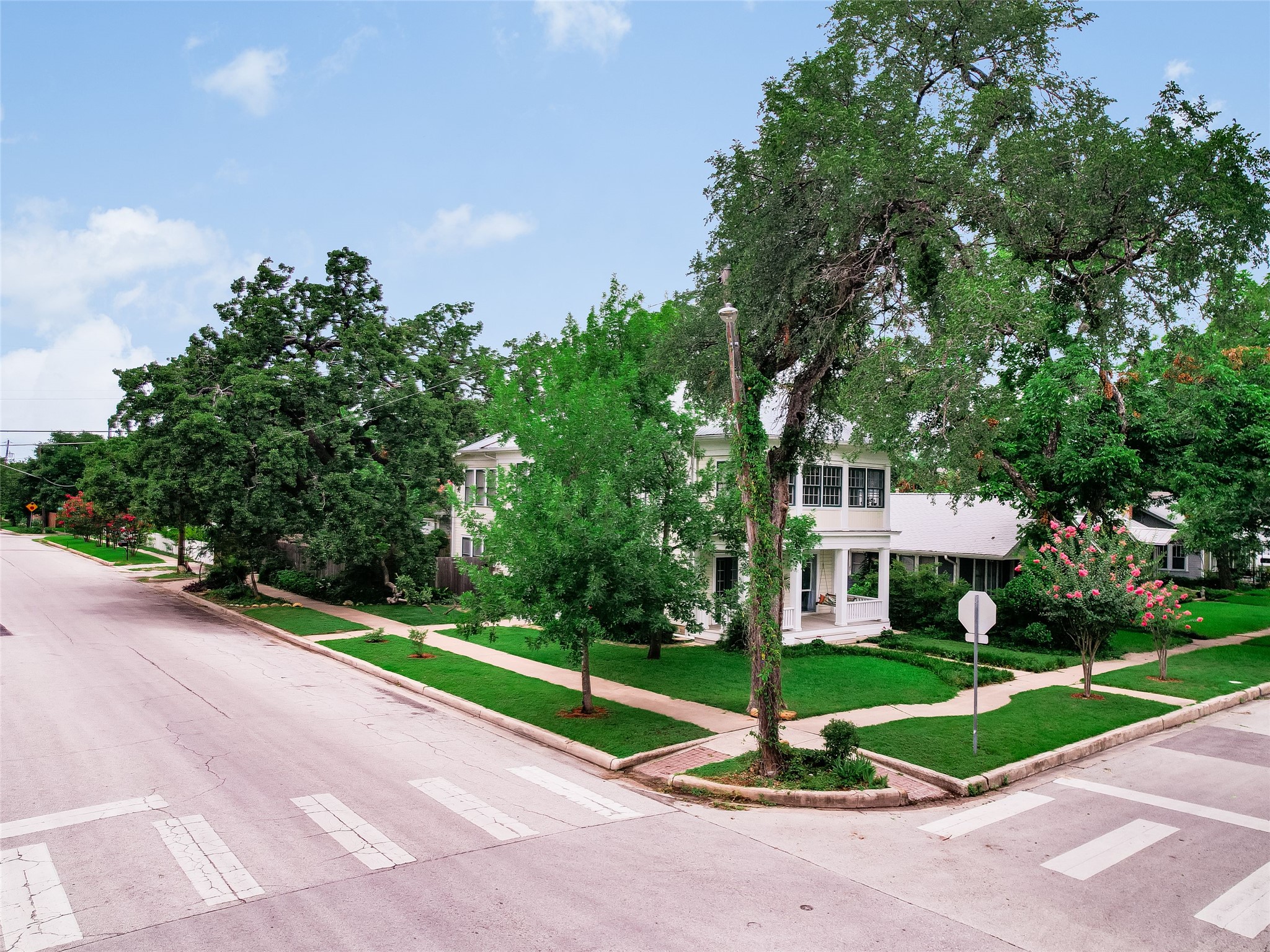 200 West 40th Street Austin, TX 78751 - Photo 28 of 40