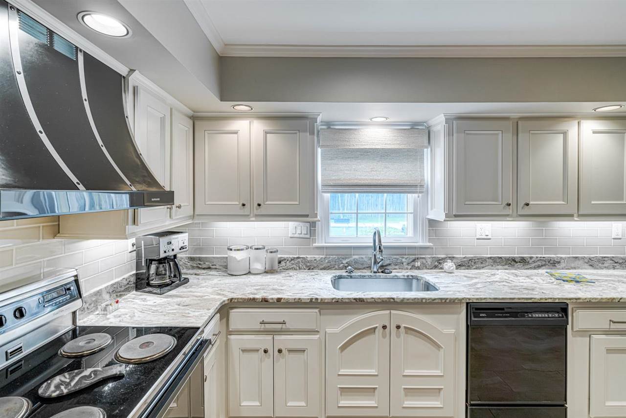 1844 Brierbrook Road Germantown, TN 38138 - Photo 10 of 25 Gallery Image 10