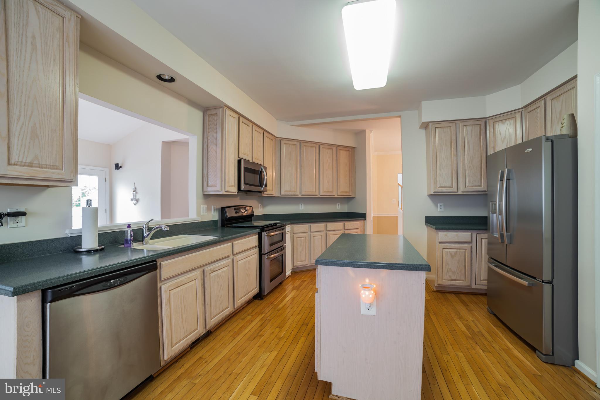 7816 Longridge Road Baltimore, MD 21236 - Photo 9 of 29 Gallery Image 9