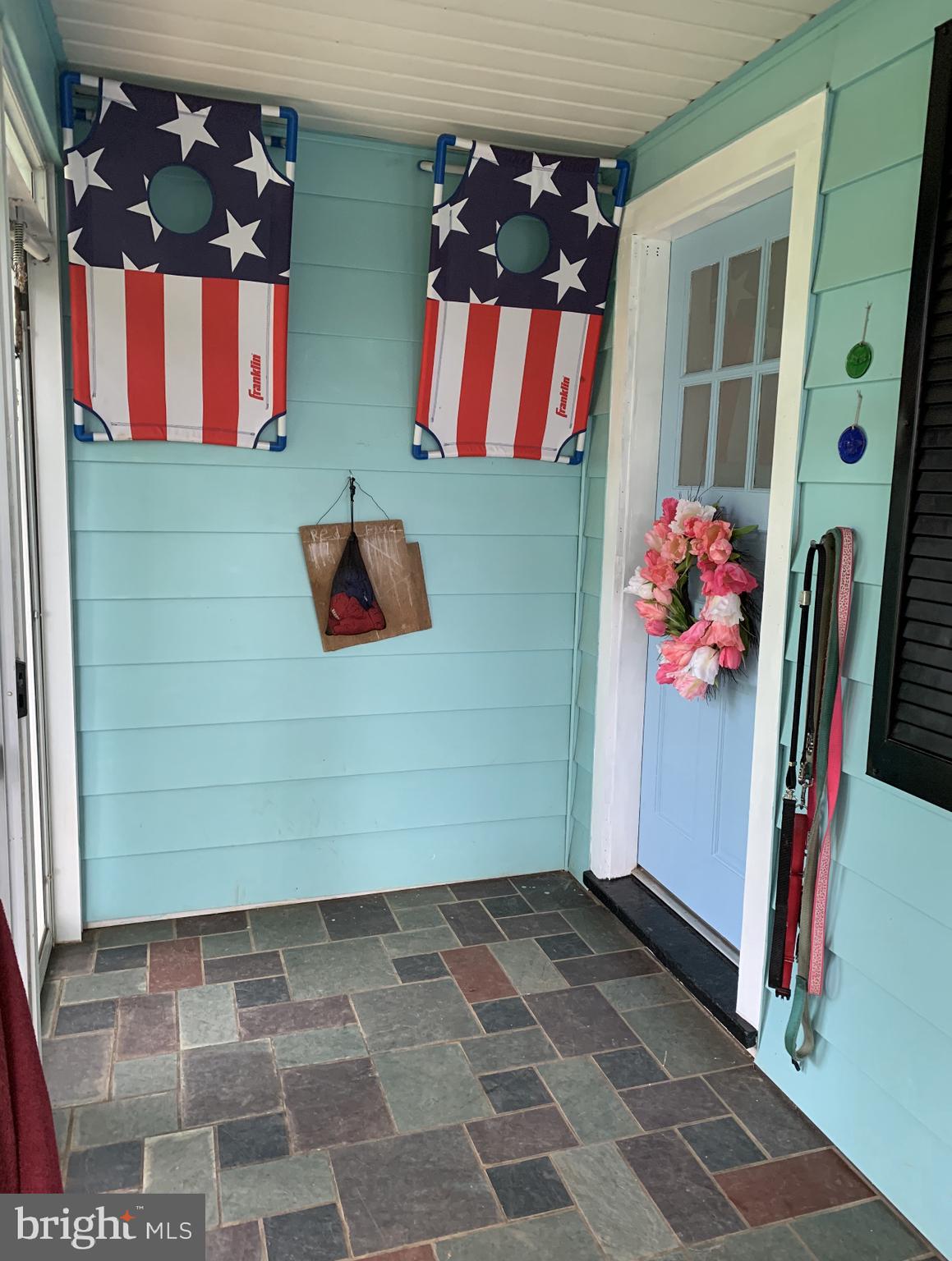 2016 Sandymount Road Finksburg, MD 21048 - Photo 3 of 35 Enclosed front entry