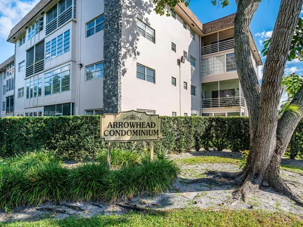$1,990 | 8161 Southwest 24th Court, Unit 202, Davie, FL 33324