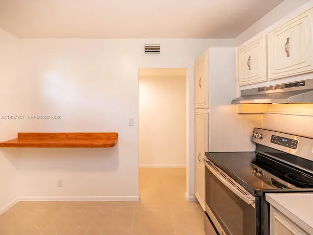 $2,150 | 8161 Southwest 24th Court, Unit 202, Davie, FL 33324