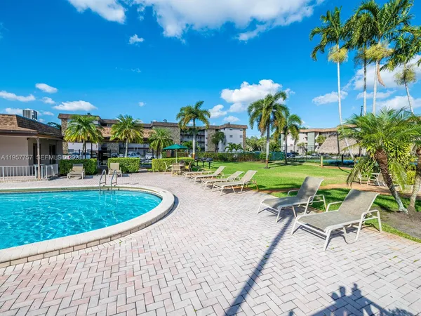 $1,990 | 8161 Southwest 24th Court, Unit 202, Davie, FL 33324