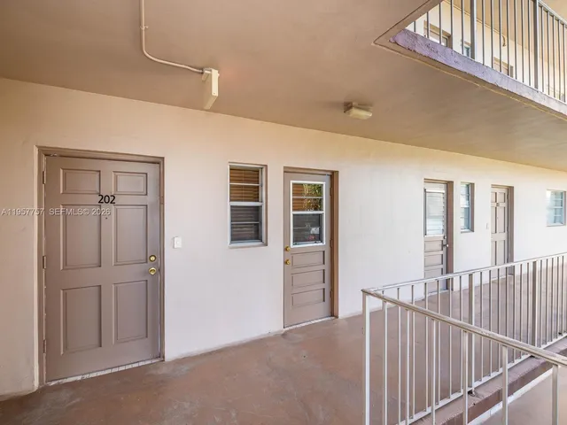 $2,150 | 8161 Southwest 24th Court, Unit 202, Davie, FL 33324