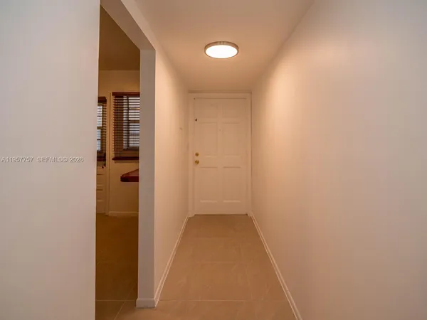 $1,990 | 8161 Southwest 24th Court, Unit 202, Davie, FL 33324