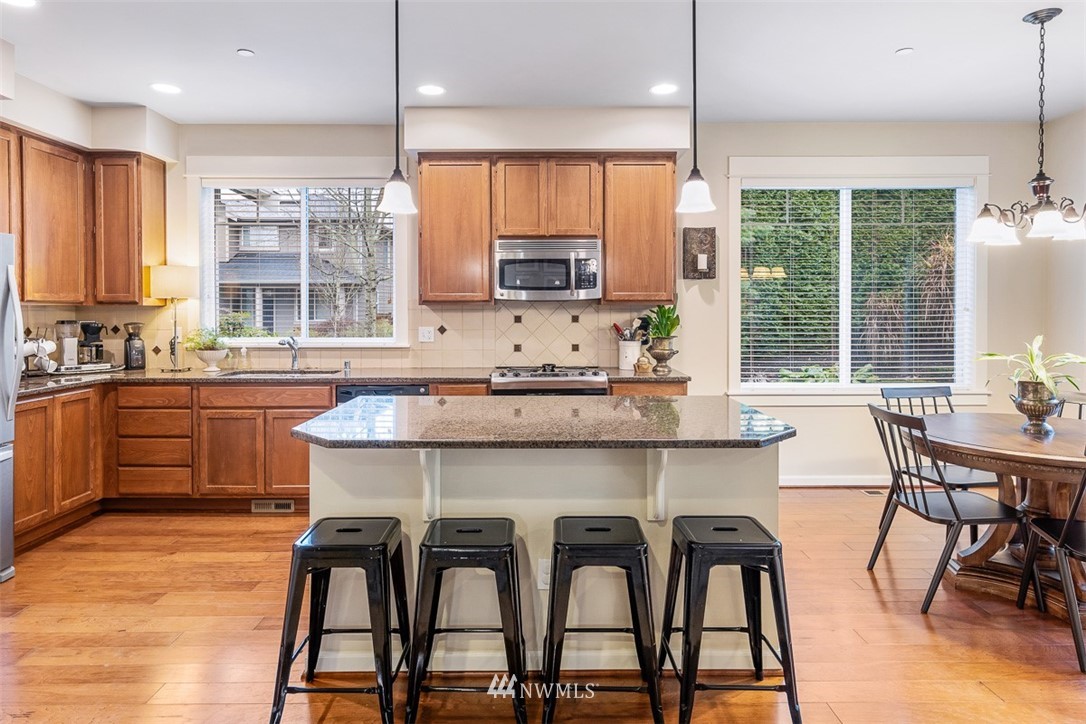 10802 Northeast 187th Street Bothell, WA 98011 - Photo 13 of 38 Gallery Image 13