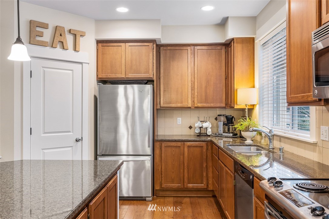 10802 Northeast 187th Street Bothell, WA 98011 - Photo 14 of 38 Gallery Image 14